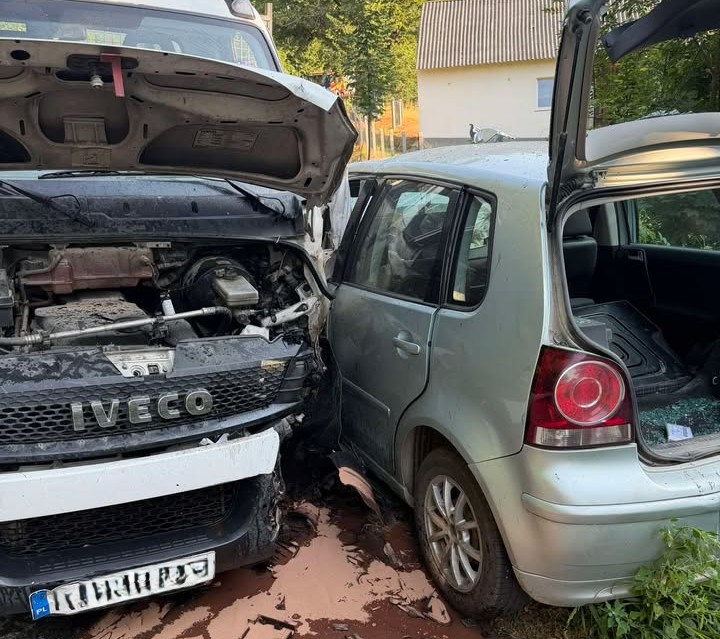 Czołowe zderzenie w Gnojnicy. Dwie kobiety trafiły do szpitala [AKTUALIZACJA] - Polskie Radio Rzeszów