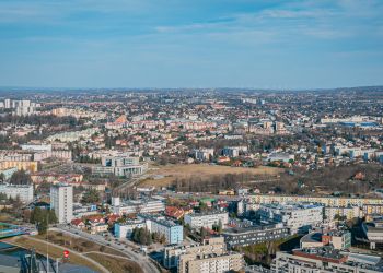 Kody QR na klatkach rzeszowskich budynków. Mieszkańcy mogą zgłaszać uwagi 2 - Polskie Radio Rzeszów Kody QR na klatkach rzeszowskich budynków. Mieszkańcy mogą zgłaszać uwagi
