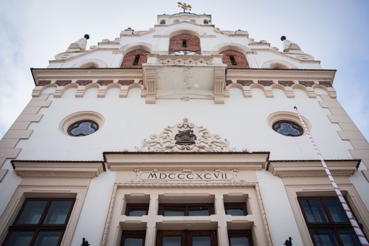Rzeszowscy radni będą dyskutować o&nbsp;bonie żłobkowym i&nbsp;losie wieży telewizyjnej