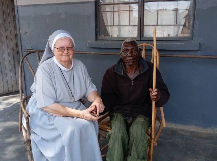Rzeszowska fundacja pomaga osobom z niepełnosprawnościami w Zambii. Potrzebne 30 tys. zł na transport 1 - Polskie Radio Rzeszów Rzeszowska fundacja pomaga osobom z niepełnosprawnościami w Zambii. Potrzebne 30 tys. zł na transport