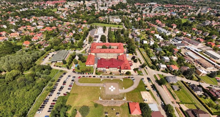Szpital w Sanoku przed programem naprawczym. Placówka ma 40 mln zł deficytu 1 - Polskie Radio Rzeszów Szpital w Sanoku przed programem naprawczym. Placówka ma 40 mln zł deficytu