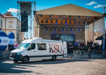 Wielki finał Radia Biwak na rzeszowskim Rynku! 2 - Polskie Radio Rzeszów Wielki finał Radia Biwak na rzeszowskim Rynku!