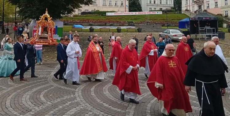 Wincentiada w Przemyślu. Koncerty, procesja i Białe Miasteczko 1 - Polskie Radio Rzeszów Wincentiada w Przemyślu. Koncerty, procesja i Białe Miasteczko