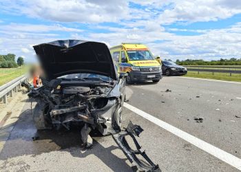 Wypadek na&nbsp;A4 w&nbsp;Białobrzegach. Droga w&nbsp;kierunku Rzeszowa zablokowana [AKTUALIZACJA]