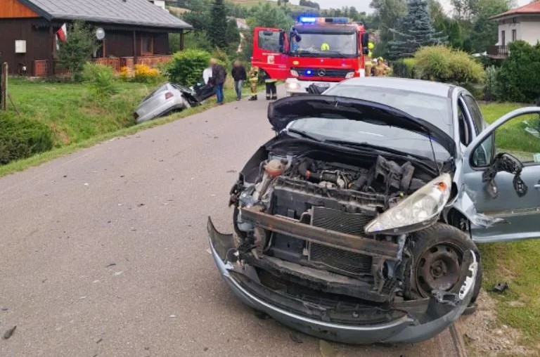 Wypadek na DK835 w Nozdrzcu. Droga jest zablokowana - Polskie Radio Rzeszów