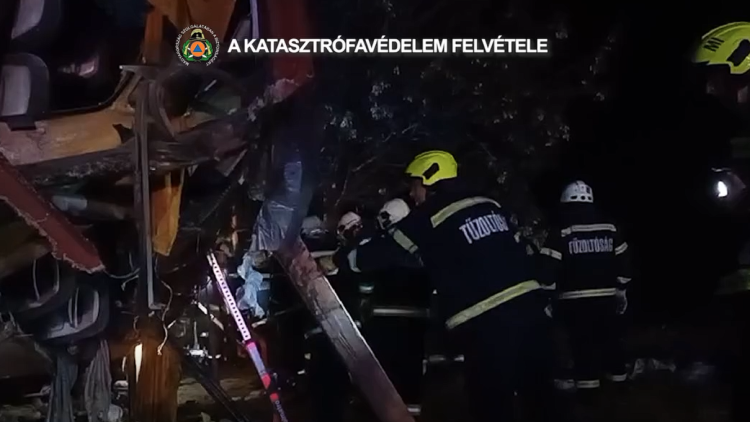 Wypadek polskiego autokaru na Węgrzech. Polska przygotowuje transport poszkodowanych 1 - Polskie Radio Rzeszów Wypadek polskiego autokaru na Węgrzech. Polska przygotowuje transport poszkodowanych