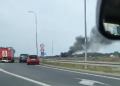 Utrudnienia na A4 w Rzeszowie. Pożar samochodu 10 - Polskie Radio Rzeszów Utrudnienia na A4 w Rzeszowie. Pożar samochodu