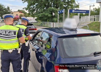 Kontrole taksówek na&nbsp;aplikację w&nbsp;Rzeszowie. Ujawniono 10 wykroczeń