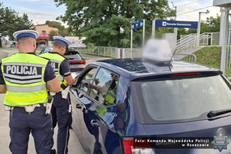 Kontrole taksówek na&nbsp;aplikację w&nbsp;Rzeszowie. Ujawniono 10 wykroczeń