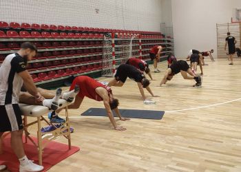 Intensywne przygotowania do sezonu koszykarzy Opteam Hoog Resovii 2 - Polskie Radio Rzeszów Intensywne przygotowania do sezonu koszykarzy Opteam Hoog Resovii