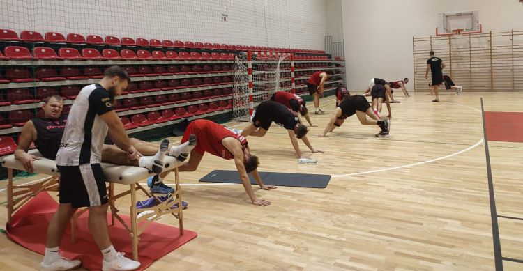 Intensywne przygotowania do&nbsp;sezonu koszykarzy Opteam Hoog Resovii