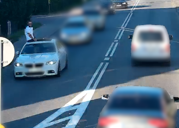Niebezpieczna jazda na dachu BMW. Pasażer ukarany, kierowca stracił prawo jazdy 13 - Polskie Radio Rzeszów Niebezpieczna jazda na dachu BMW. Pasażer ukarany, kierowca stracił prawo jazdy