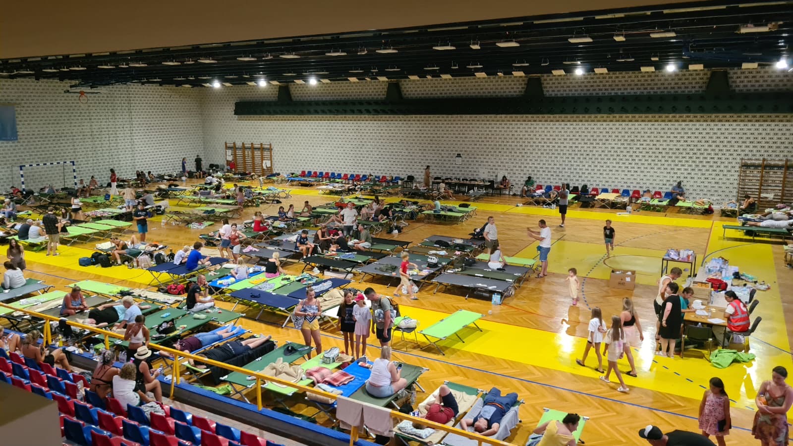 Rzeszowski radny wśród uciekających przed pożarem w Chorwacji 3 - Polskie Radio Rzeszów Rzeszowski radny wśród uciekających przed pożarem w Chorwacji - Polskie Radio Rzeszów