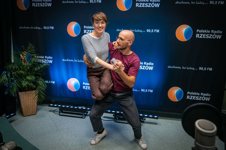Swing i jazz w Radiu Biwak. Air Swing zaprasza do Starej Stolarni 1 - Polskie Radio Rzeszów Swing i jazz w Radiu Biwak. Air Swing zaprasza do Starej Stolarni