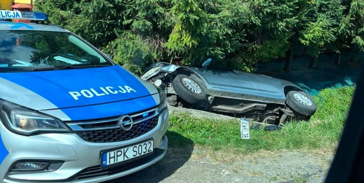 Wypadki i utrudnienia na Podkarpaciu. Samochód w rowie, zderzenie motocyklisty i korek na DK19 1 - Polskie Radio Rzeszów Wypadki i utrudnienia na Podkarpaciu. Samochód w rowie, zderzenie motocyklisty i korek na DK19
