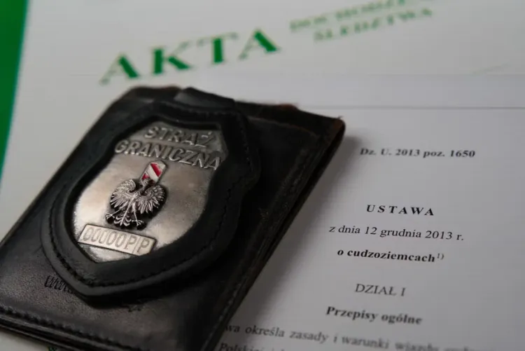 41-letni obywatel Filipin zatrzymany w Krośnie. Nielegalnie wjechał do Polski 1 - Polskie Radio Rzeszów 41-letni obywatel Filipin zatrzymany w Krośnie. Nielegalnie wjechał do Polski