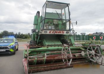 Pijany za&nbsp;kierownicą kombajnu. 47-latek z&nbsp;ponad 3 promilami doprowadził do&nbsp;kolizji