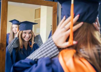 Absolwenci WSPiA odebrali dyplomy. Uroczysta Graduacja rocznika 2026 2 - Polskie Radio Rzeszów Absolwenci WSPiA odebrali dyplomy. Uroczysta Graduacja rocznika 2026