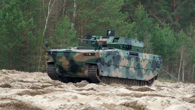 Huta Stalowa Wola pokaże ciężki wóz bojowy na&nbsp;targach w&nbsp;Kielcach