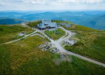 Bieszczady kuszą turystów. Warunki na&nbsp;szlakach są&nbsp;dobre