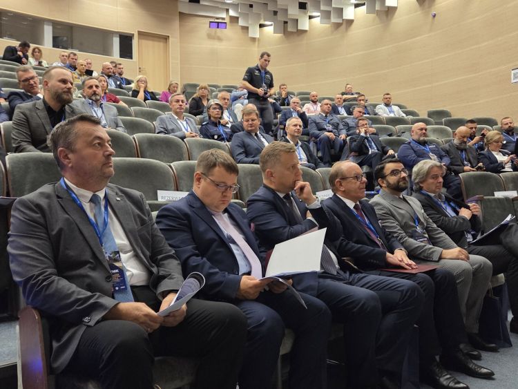 Cyberbezpieczeństwo na Uniwersytecie Rzeszowskim. Eksperci o ochronie danych 1 - Polskie Radio Rzeszów Cyberbezpieczeństwo na Uniwersytecie Rzeszowskim. Eksperci o ochronie danych