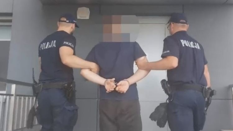 Czterech mężczyzn tymczasowo aresztowanych po bójce w Jaśle. Postawiono im zarzuty 1 - Polskie Radio Rzeszów Czterech mężczyzn tymczasowo aresztowanych po bójce w Jaśle. Postawiono im zarzuty
