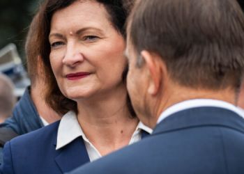Posłanka nie komentuje medialnych doniesień o wniosku o uchylenie immunitetu. E. Leniart: Nie znam sprawy 2 - Polskie Radio Rzeszów Posłanka nie komentuje medialnych doniesień o wniosku o uchylenie immunitetu. E. Leniart: Nie znam sprawy