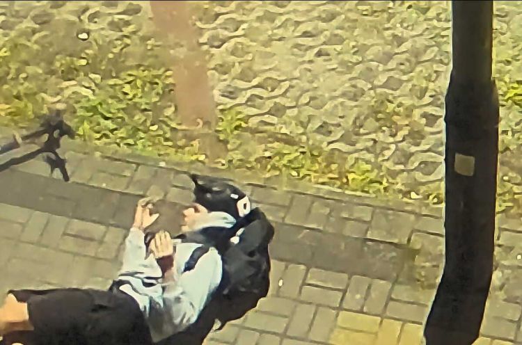 Hulajnogą uderzył w zaparkowanego Hyundaia. Policja szuka świadków 2 - Polskie Radio Rzeszów Hulajnogą uderzył w zaparkowanego Hyundaia. Policja szuka świadków - Polskie Radio Rzeszów