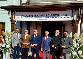 Izba Pamięci gen. Władysława Sikorskiego otwarta w&nbsp;zabytkowym dworku w&nbsp;Hyżnem