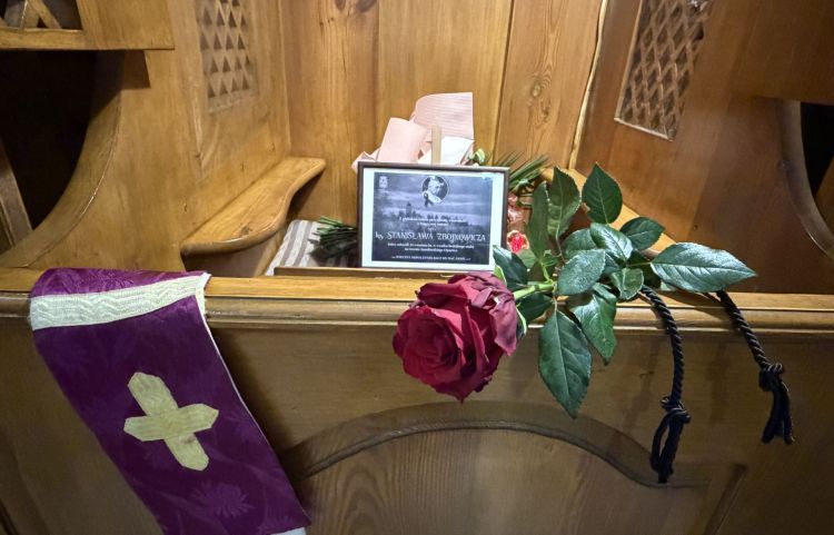 Jarosław pożegnał ks. Stanisława Zbojnowicza. Jutro uroczystości pogrzebowe 1 - Polskie Radio Rzeszów Jarosław pożegnał ks. Stanisława Zbojnowicza. Jutro uroczystości pogrzebowe
