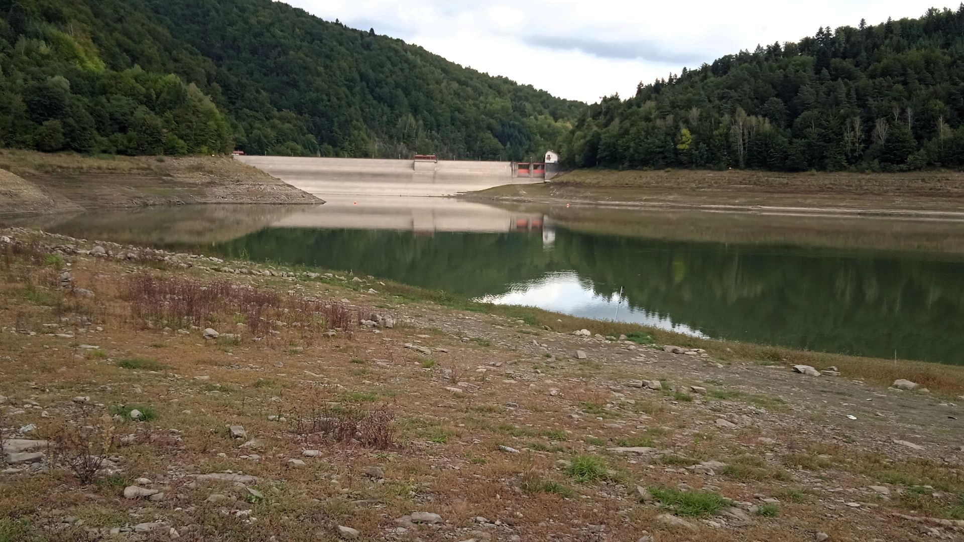 K. Gwizdak: Susza hydrologiczna na Podkarpaciu. Zmieniają się zasady gospodarowania wodą w zbiornikach 4 - Polskie Radio Rzeszów K. Gwizdak: Susza hydrologiczna na Podkarpaciu. Zmieniają się zasady gospodarowania wodą w zbiornikach - Polskie Radio Rzeszów