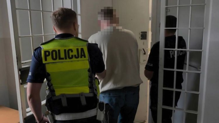 Kierowca z zakazem prowadzenia zatrzymany w Świlczy. Trafił do aresztu 1 - Polskie Radio Rzeszów Kierowca z zakazem prowadzenia zatrzymany w Świlczy. Trafił do aresztu