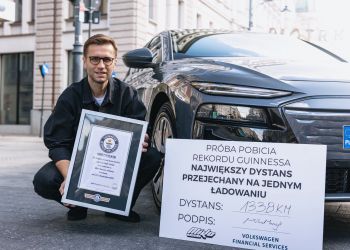 Miko Marczyk z kolejnym rekordem Guinnessa. Elektrycznym Audi przejechał 1338 km na jednym ładowaniu 3 - Polskie Radio Rzeszów Miko Marczyk z kolejnym rekordem Guinnessa. Elektrycznym Audi przejechał 1338 km na jednym ładowaniu