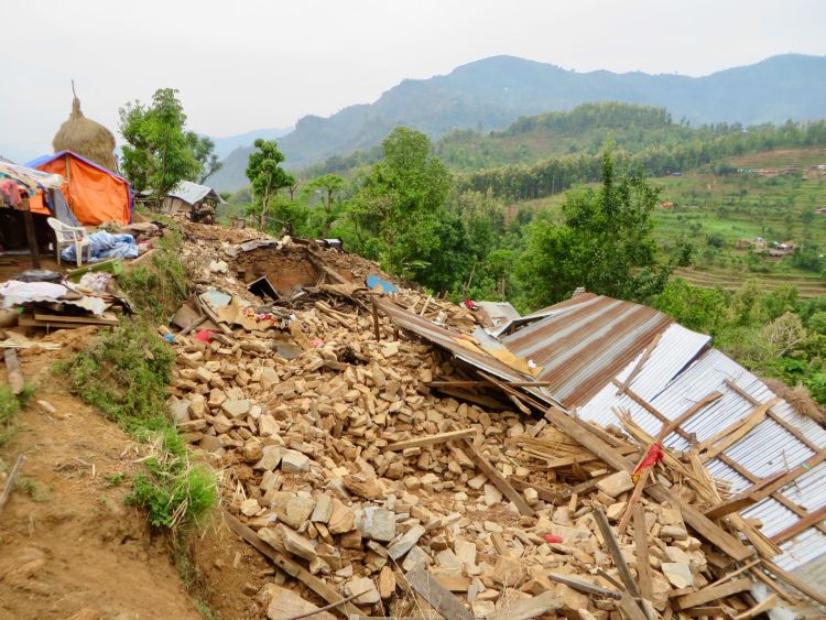 Nepal. Uratowano Chińczyka z tunelu 10 dni po katastrofalnej powodzi 1 - Polskie Radio Rzeszów Nepal. Uratowano Chińczyka z tunelu 10 dni po katastrofalnej powodzi