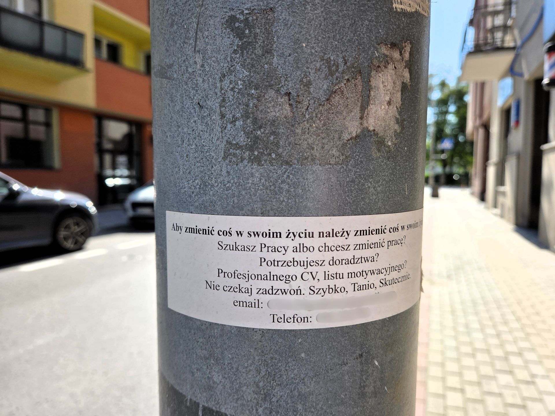 Nielegalne reklamy w Rzeszowie. Miasto wydaje około 30 tys. zł na ich usuwanie 5 - Polskie Radio Rzeszów Nielegalne reklamy w Rzeszowie. Miasto wydaje około 30 tys. zł na ich usuwanie - Polskie Radio Rzeszów