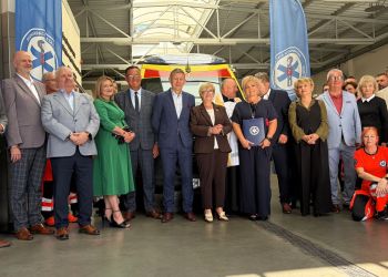 Nowy ambulans trafił do Mielca. Będą pieniądze na 10 kolejnych karetek 4 - Polskie Radio Rzeszów Nowy ambulans trafił do Mielca. Będą pieniądze na 10 kolejnych karetek
