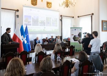 Park im.&nbsp;Władysława Szafera na&nbsp;Słocinie odnowiony. Powstały nowe alejki i&nbsp;plac zabaw