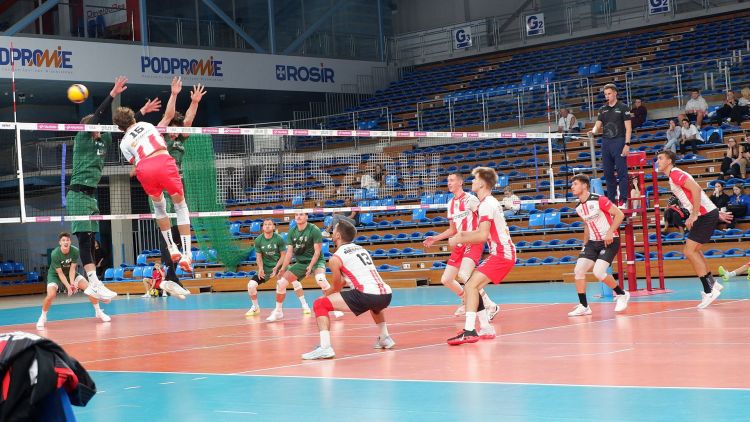 Pierwszy sparing Asseco Resovii. Rzeszowianie sprawdzili formę z CHKS Chełm 1 - Polskie Radio Rzeszów Pierwszy sparing Asseco Resovii. Rzeszowianie sprawdzili formę z CHKS Chełm