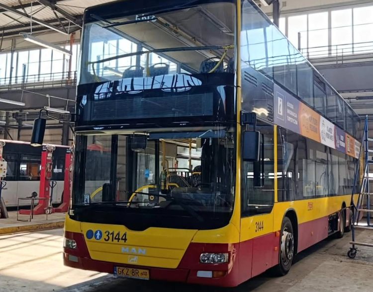 Piętrowy autobus na&nbsp;ulicach Rzeszowa. To&nbsp;atrakcja Europejskiego Tygodnia Mobilności