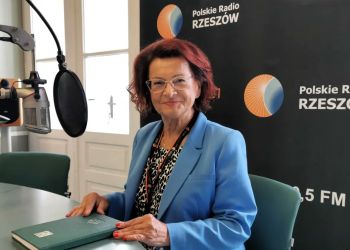 Podkarpacka posłanka Maria Kurowska opuściła Akademię Wymiaru Sprawiedliwości. Protest nadal trwa 3 - Polskie Radio Rzeszów Podkarpacka posłanka Maria Kurowska opuściła Akademię Wymiaru Sprawiedliwości. Protest nadal trwa
