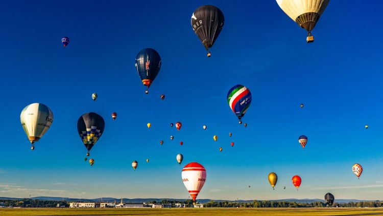Popołudniowy lot balonów w Krośnie odbędzie się zgodnie z planem 1 - Polskie Radio Rzeszów Popołudniowy lot balonów w Krośnie odbędzie się zgodnie z planem