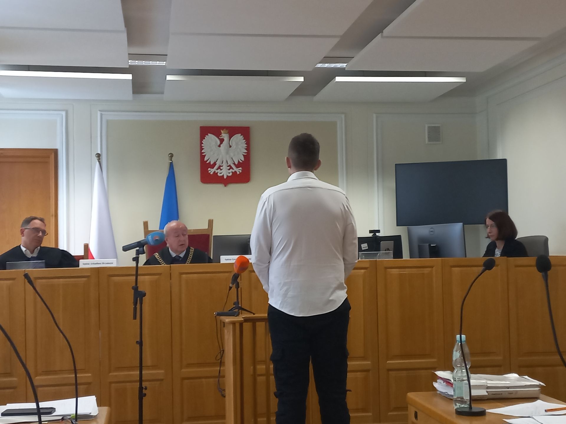 Postrzelenie kobiety przy ul. Siemiradzkiego. Proces odwoławczy odroczony 3 - Polskie Radio Rzeszów Postrzelenie kobiety przy ul. Siemiradzkiego. Proces odwoławczy odroczony - Polskie Radio Rzeszów