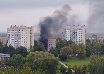 Pożar przy ul.&nbsp;Broniewskiego w&nbsp;Rzeszowie. Kilka osób pod&nbsp;opieką medyków [AKTUALIZACJA]