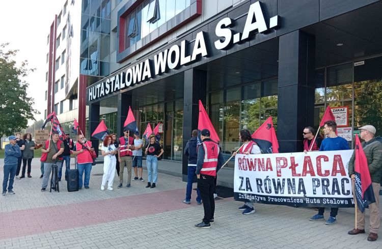Protest związkowców przed Hutą Stalowa Wola. Spór o wynagrodzenia i miejsca pracy [AKTUALIZACJA]