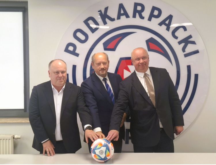 Reprezentacja Polski U-19 zagra na Podkarpaciu. Turniej kwalifikacyjny ME w Leżajsku i Przeworsku 1 - Polskie Radio Rzeszów Reprezentacja Polski U-19 zagra na Podkarpaciu. Turniej kwalifikacyjny ME w Leżajsku i Przeworsku