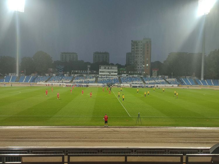 Resovia gra o&nbsp;awans! Rywalem Arka Gdynia [WYNIK NA&nbsp;ŻYWO]