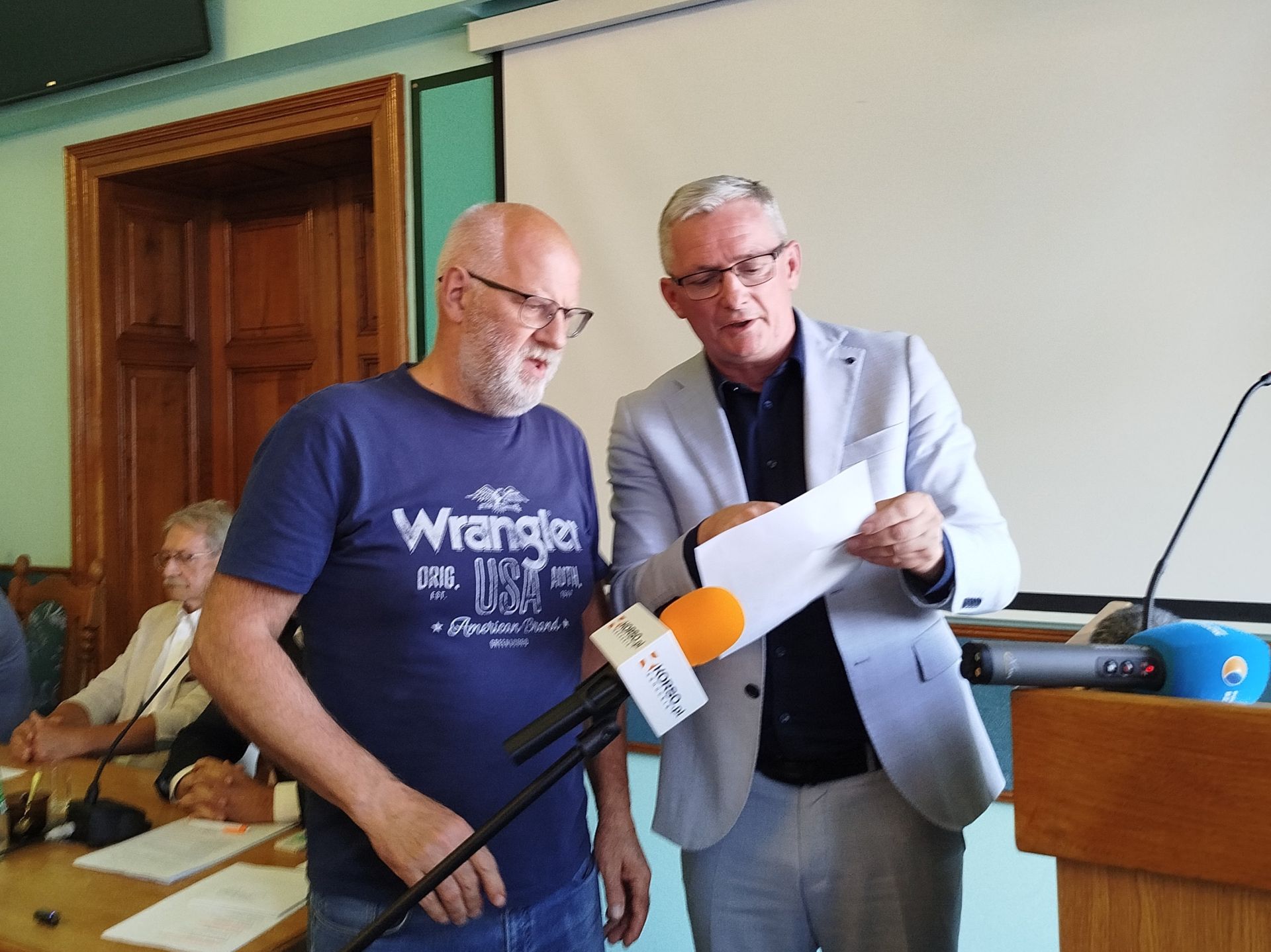Głęboki kryzys w sanockim szpitalu. Związki zawodowe żądają odwołania dyrekcji, władze wskazują na ogromny dług 3 - Polskie Radio Rzeszów Głęboki kryzys w sanockim szpitalu. Związki zawodowe żądają odwołania dyrekcji, władze wskazują na ogromny dług - Polskie Radio Rzeszów