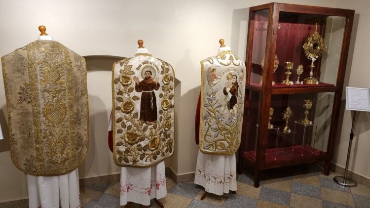 Skarby franciszkanów na wyjątkowej wystawie w muzeum w Przemyślu 1 - Polskie Radio Rzeszów Skarby franciszkanów na wyjątkowej wystawie w muzeum w Przemyślu