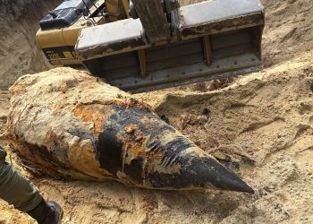 Szczątki rakiety V-2 odnalezione w&nbsp;Bliźnie. Ważą około 200 kilogramów