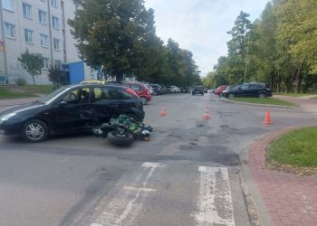 Zderzenie motocyklisty z samochodem osobowym w Mielcu. Jedna osoba ranna 9 - Polskie Radio Rzeszów Zderzenie motocyklisty z samochodem osobowym w Mielcu. Jedna osoba ranna